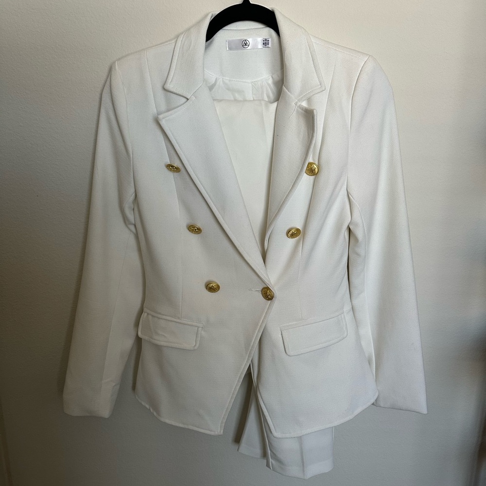 Elegant White Pant Suit with Gold Accents